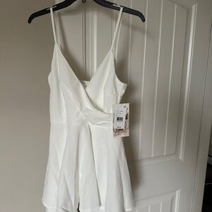 White Sleeveless A-Line Cocktail dress